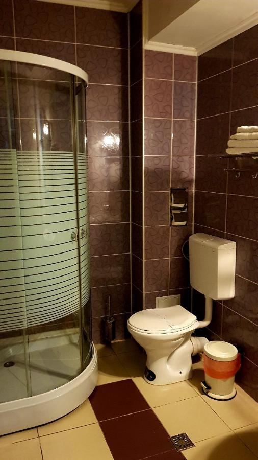 Asia Hotel Zsilvásárhely Kültér fotó