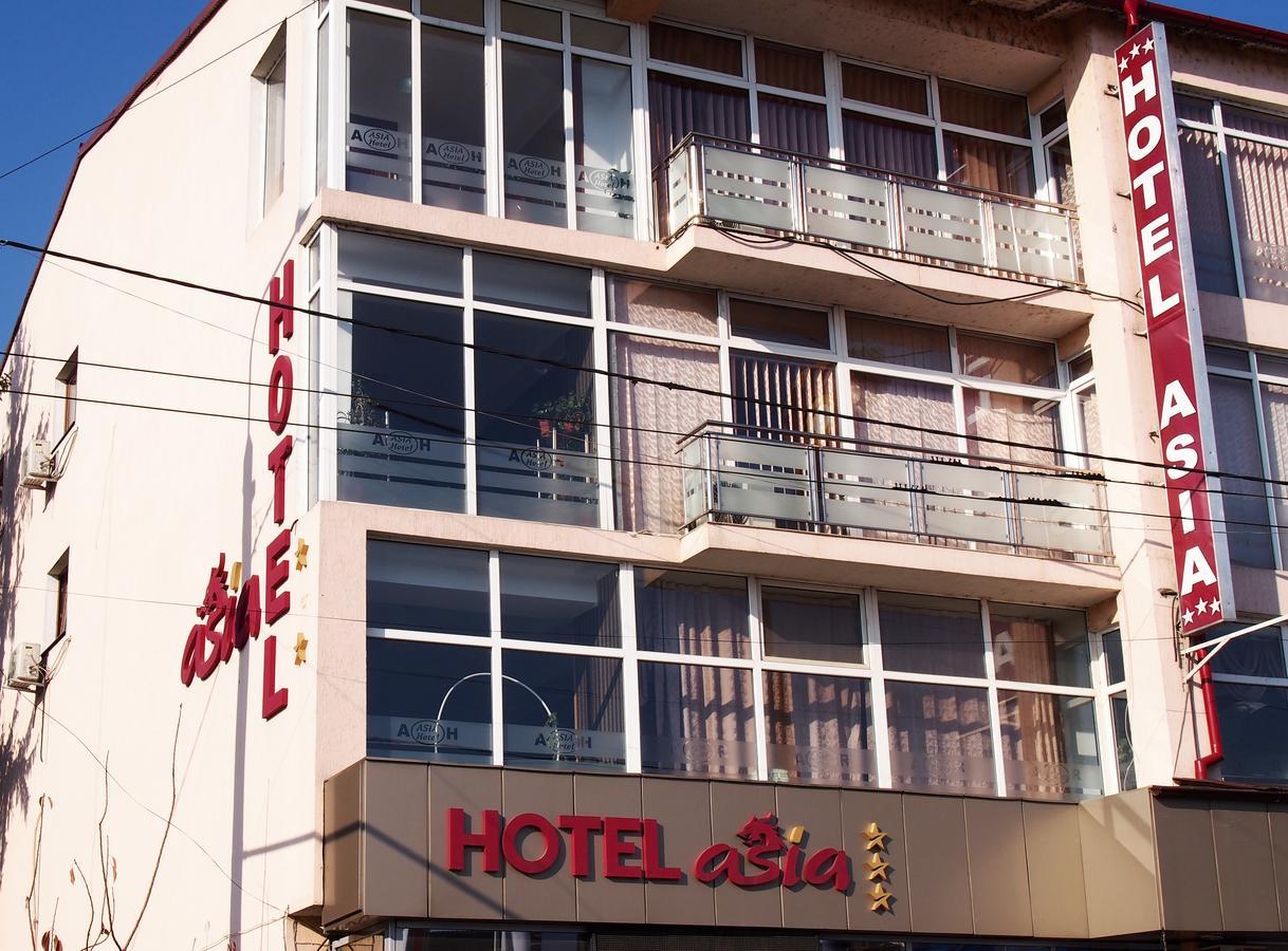 Asia Hotel Zsilvásárhely Kültér fotó
