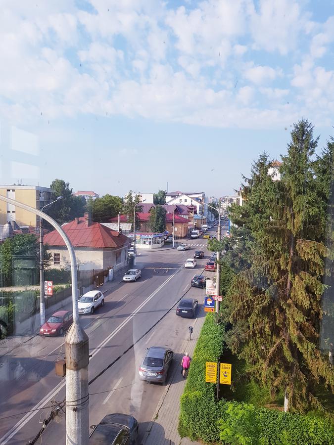 Asia Hotel Zsilvásárhely Kültér fotó